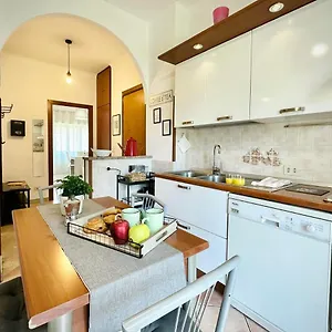 max-apartment.it-romehotels.com/