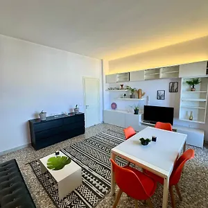 4-balconi-house-appartamento-moderno-a.lecce-hotels.com/